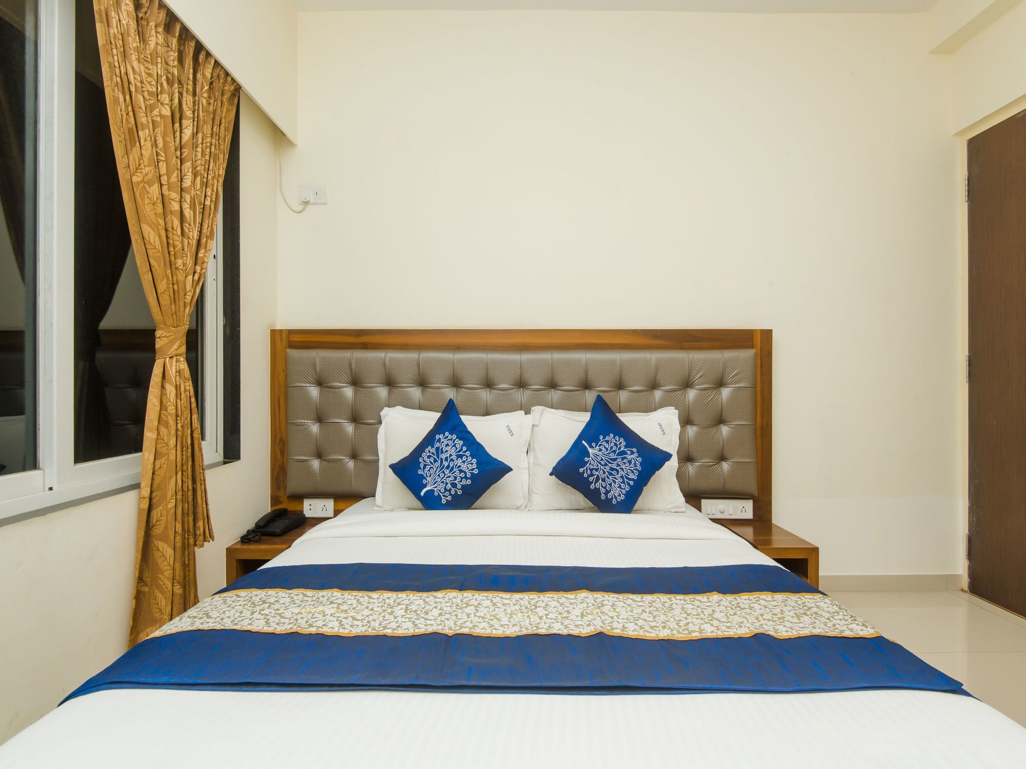 Oyo 11441 Hotel Blue Bells Residency Bombay Exterior foto